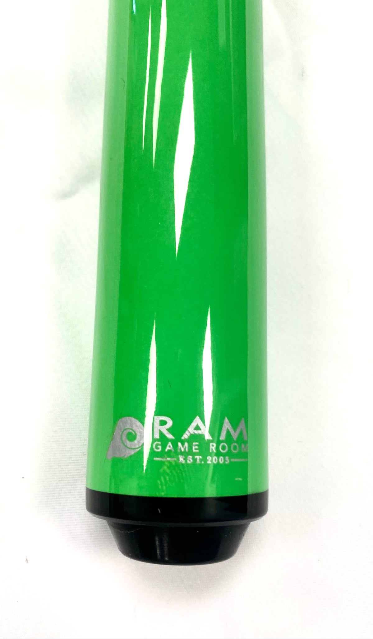 RAID COLORZ S SERIES SOLID 2-PIECE 58" POOL CUE - RAIDCS-05 CLOSE UP 2